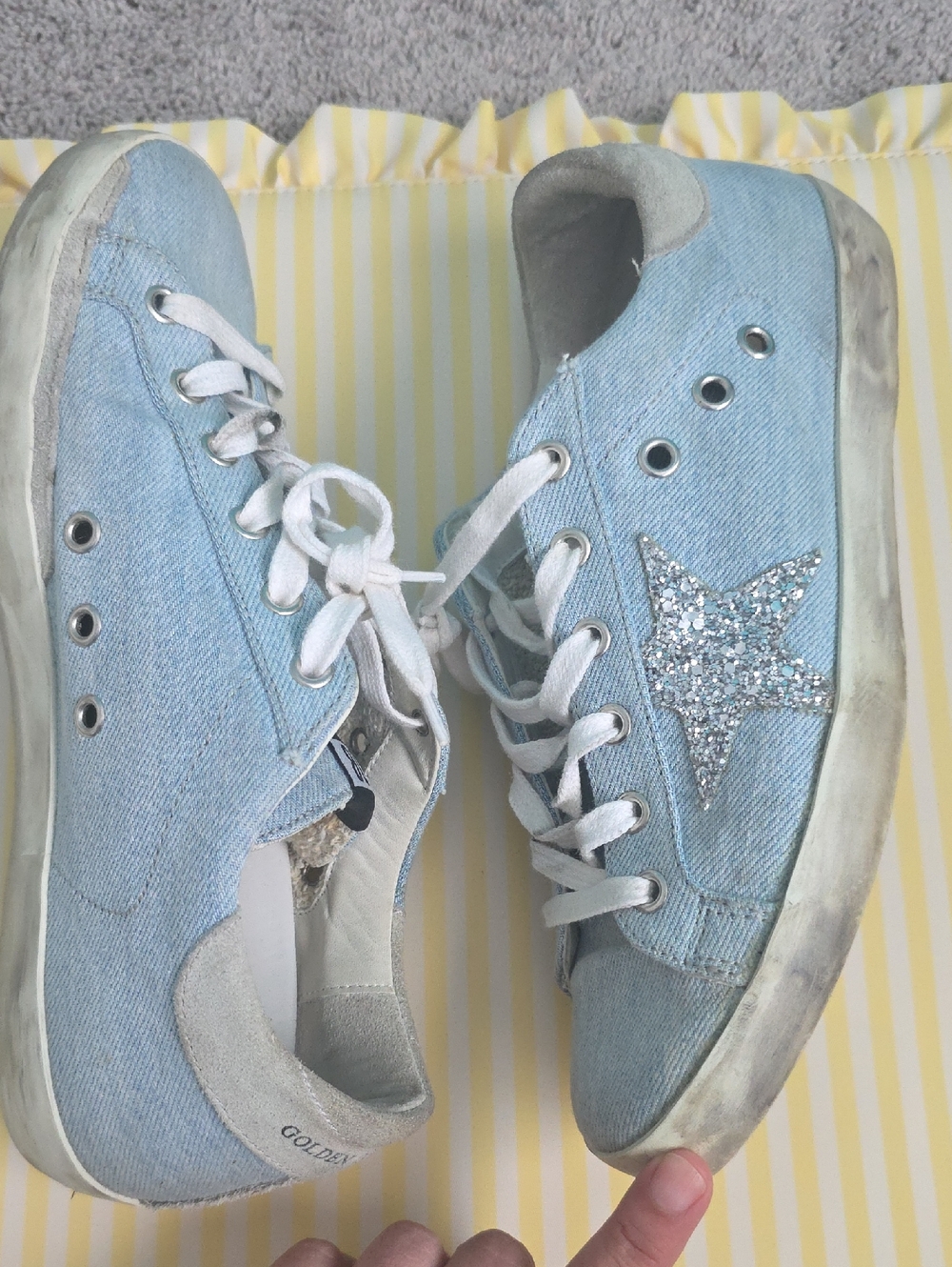 β€οΈSALE β€οΈ Golden Goose Sneakers - Picture 3 of 9